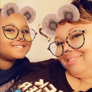 Meet your Posher, Leslie